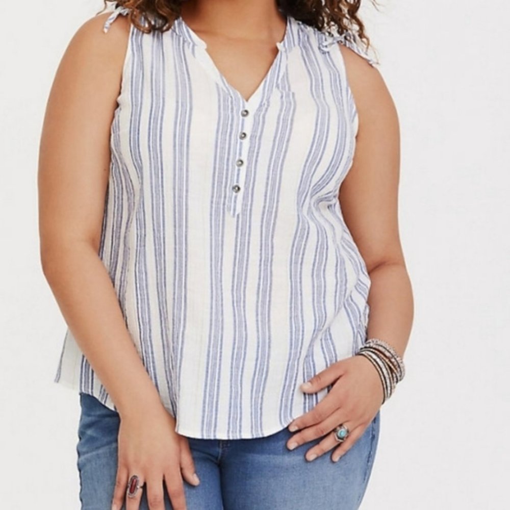 Torrid White Blue Striped Sleeveless Top 2X 2033